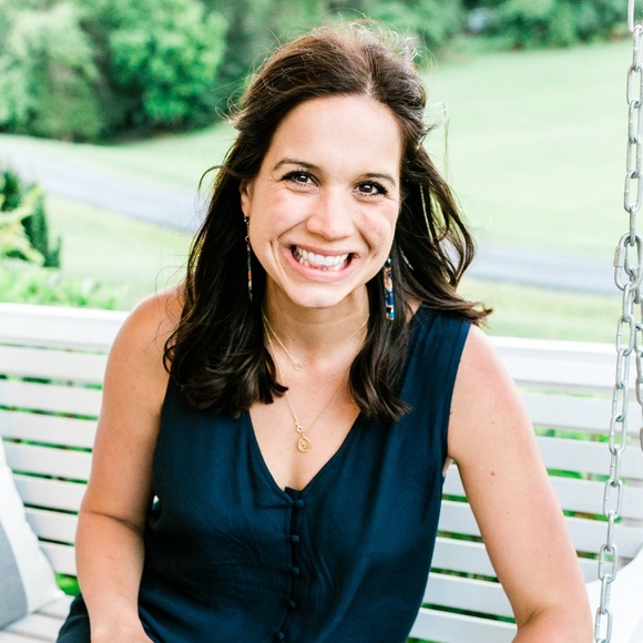 Meet your Posher, Whitney - Picture 1 of 2